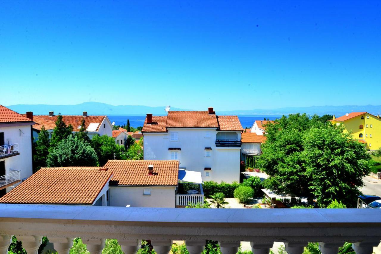 Villa Rea Malinska Exterior photo